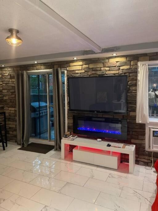 Brooklyn Luxury Spring Retreat With Private Outdoor Space ニューヨーク エクステリア 写真
